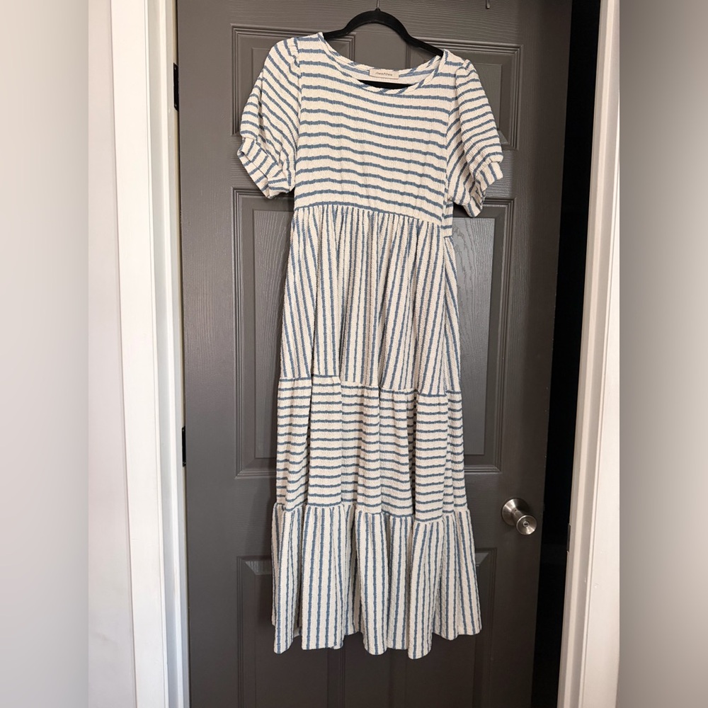 Chic Striped Midi Dress in Blue and White